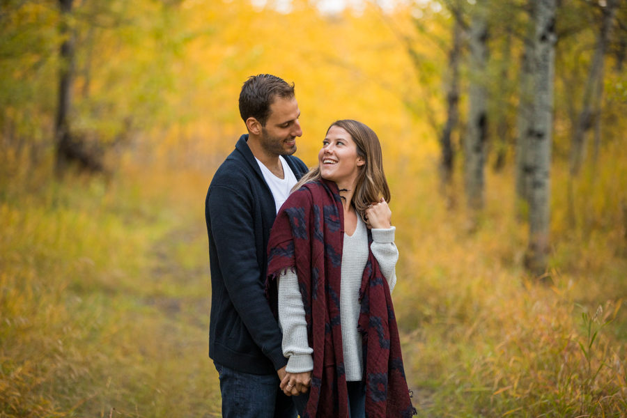 fall engagement sessions in fish creek park