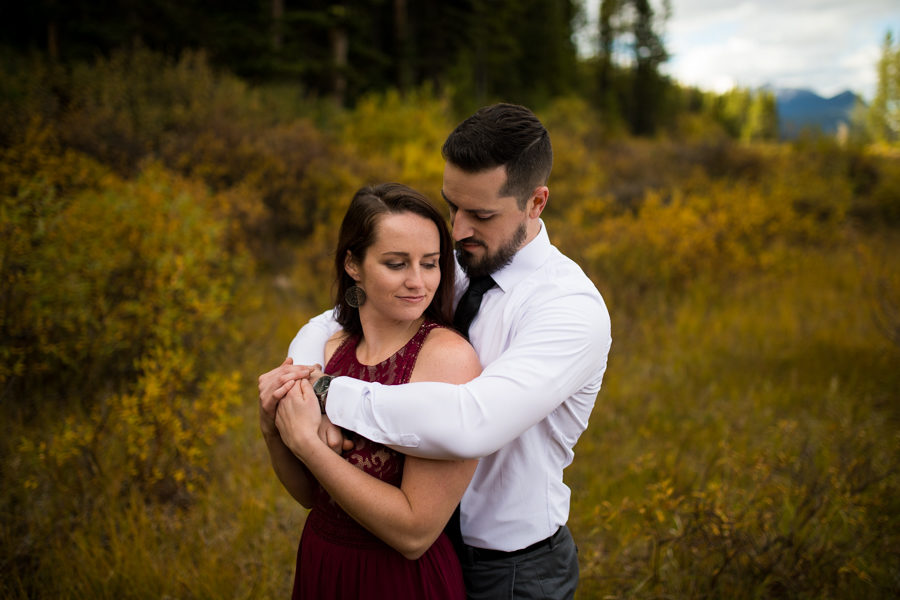 stunning canmore engagement in fall colours