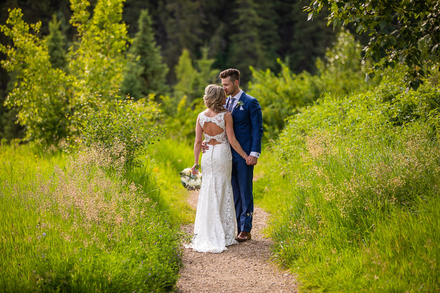 wedding photo from snow valley lodge edmonton