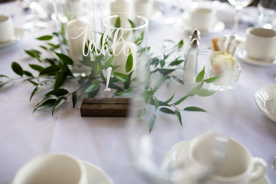 valley ridge golf course wedding table set up