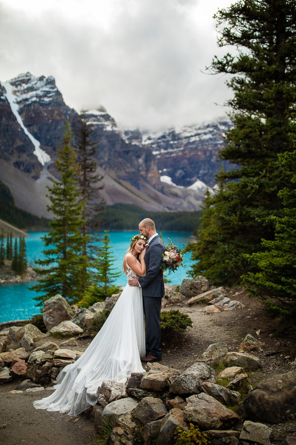Moraine lake wedding gpictures