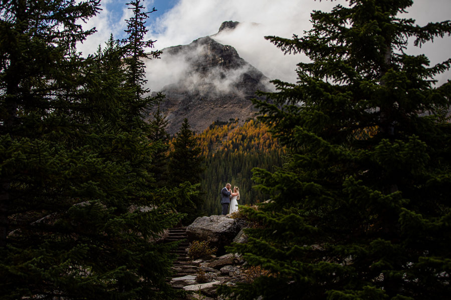 moraine lake wedding photographers