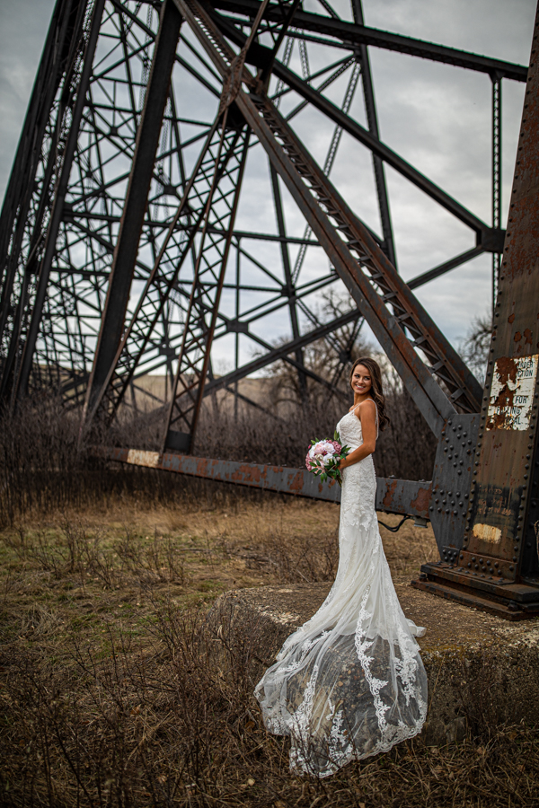 The Norland weddings - The Norland Lethbridge - Lethbridge wedding venue - wedding pictures at the bridge in Lethbridge