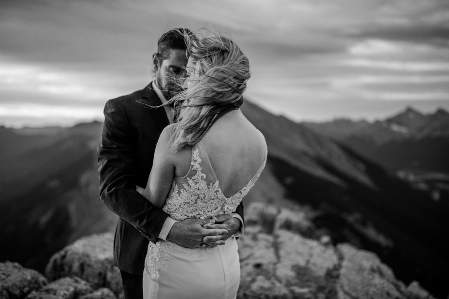Calgary wedding photographer - Local calgary