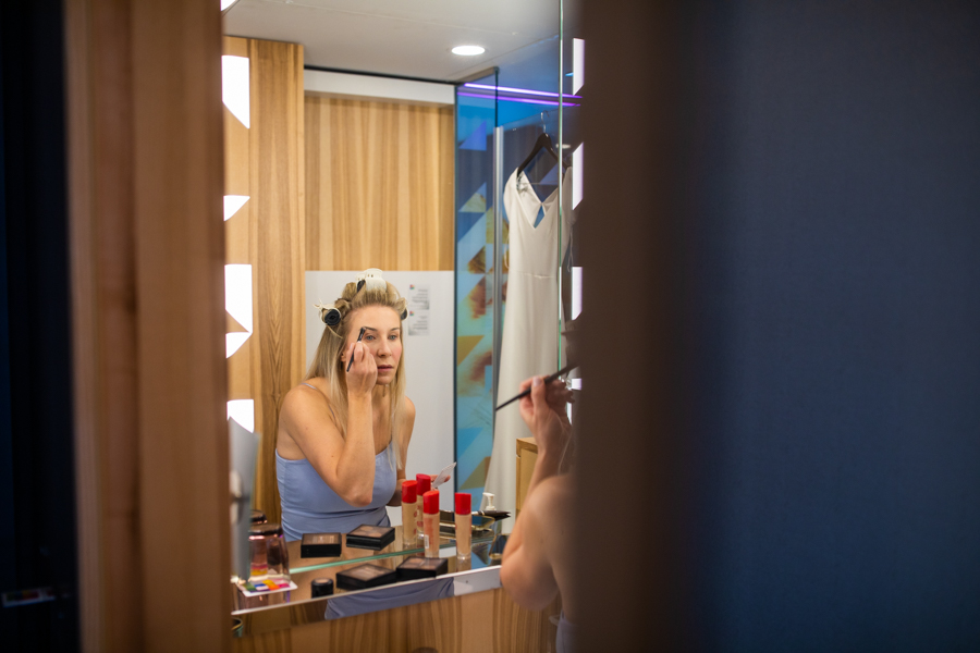 bride getting ready at Alt hotel in East village