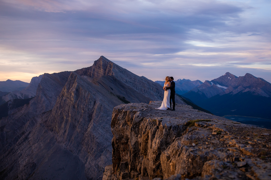 elopement photography - Canmore elopement couple