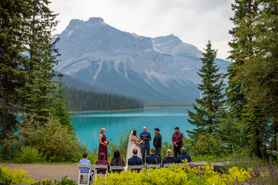 elopement at emerald lake