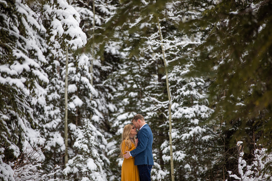 snowy engagement photos