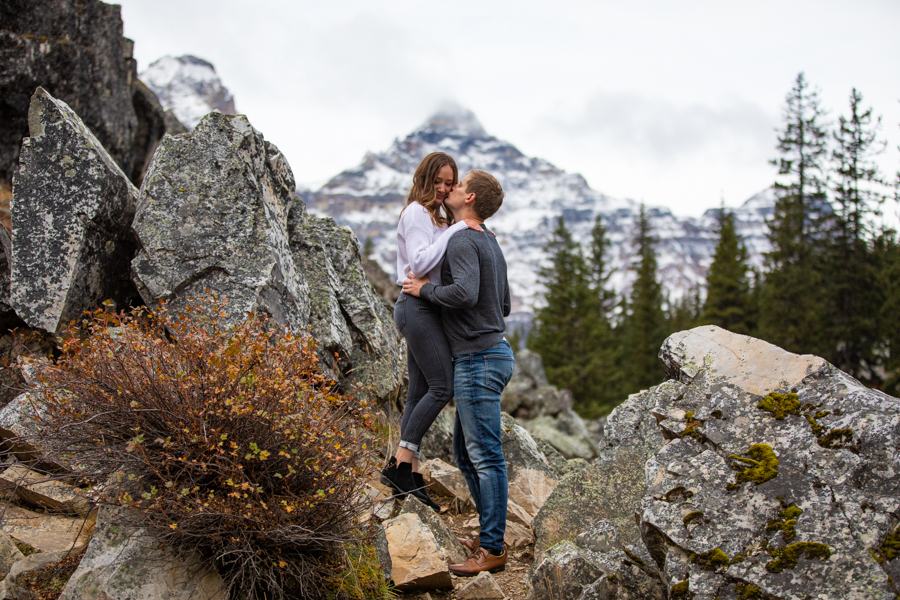 couple cuddling in Moraine Lake