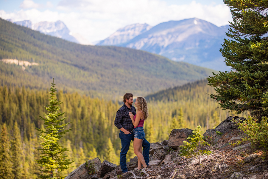 engagement photography in the mountains