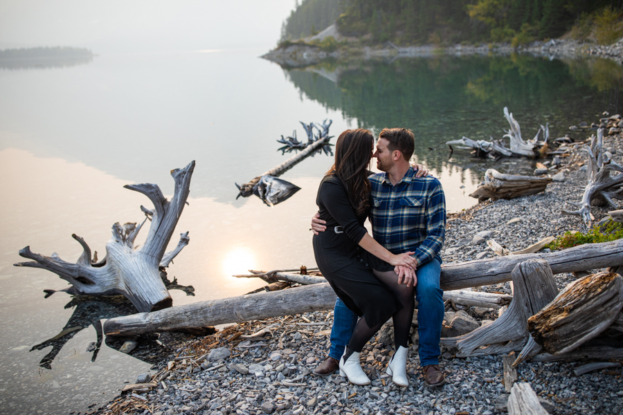 couple in the smokey mountains