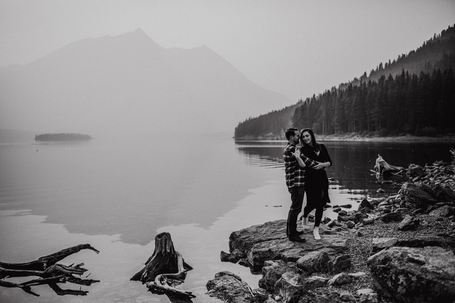 couples engagement smoky mountain engagement photos